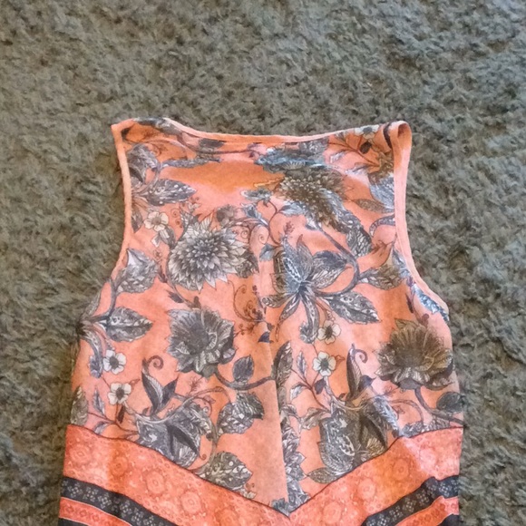 Tank - Picture 2 of 2